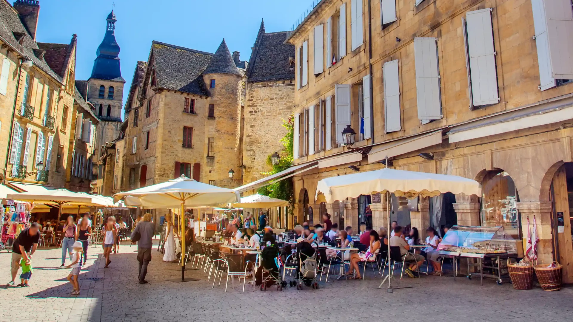 Visiter Sarlat en famille avec des enfants.